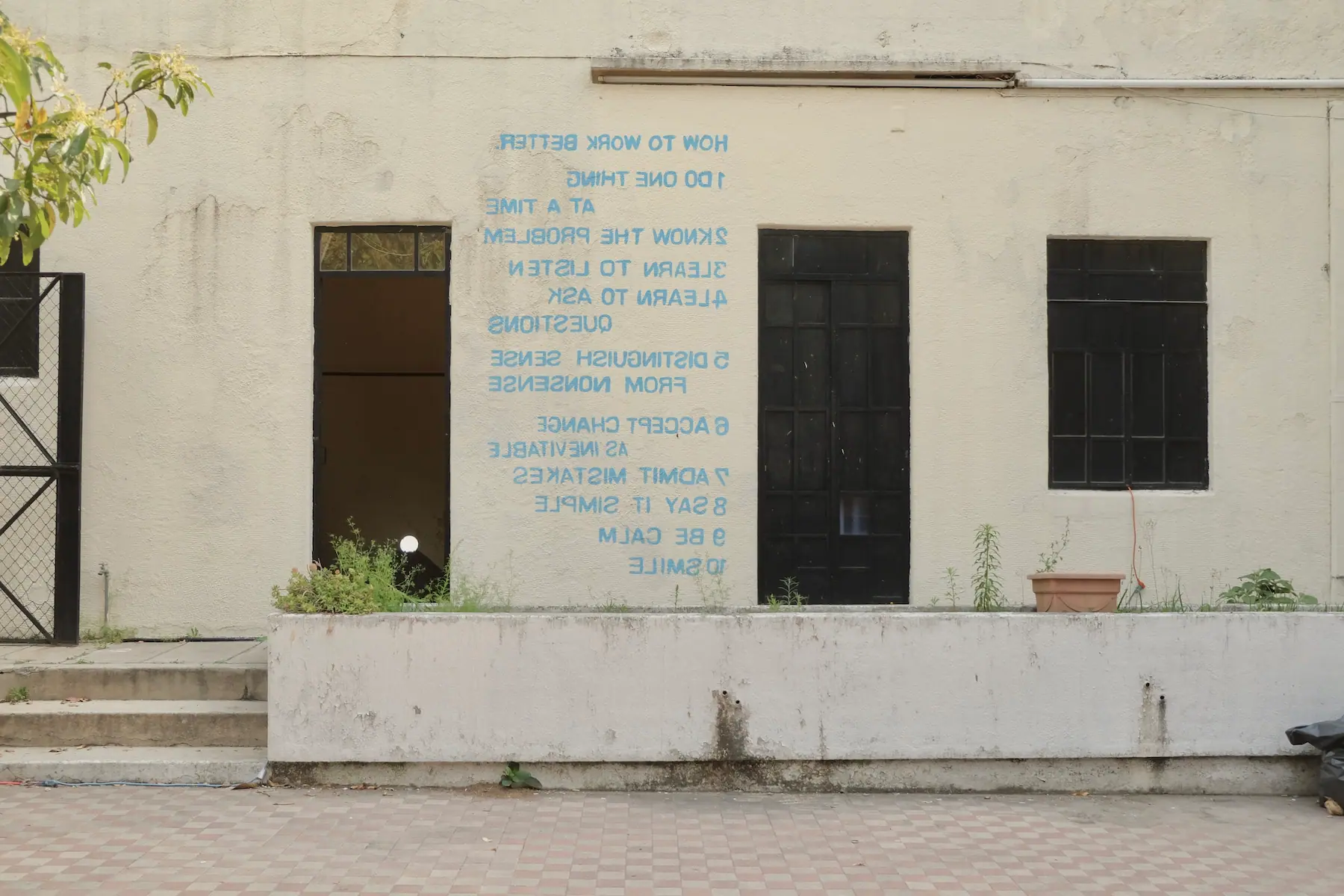 intervención en espacio cabeza